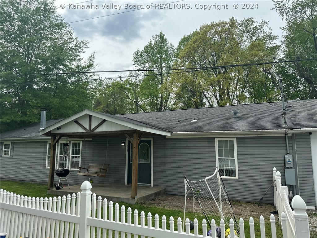 313 MOUNT OLIVE RD, CANNELTON, WV 25136, photo 1 of 21