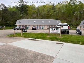 100 BERRY HILLS DR APT 130, WINFIELD, WV 25213 - Image 1