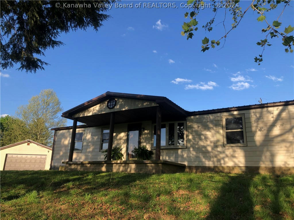 178 SEIGRIST RD, NEW HAVEN, WV 25253, photo 1 of 12