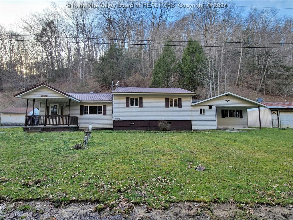 1574 MIDDLE HORSE CREEK RD, JULIAN, WV 25529, photo 1 of 19