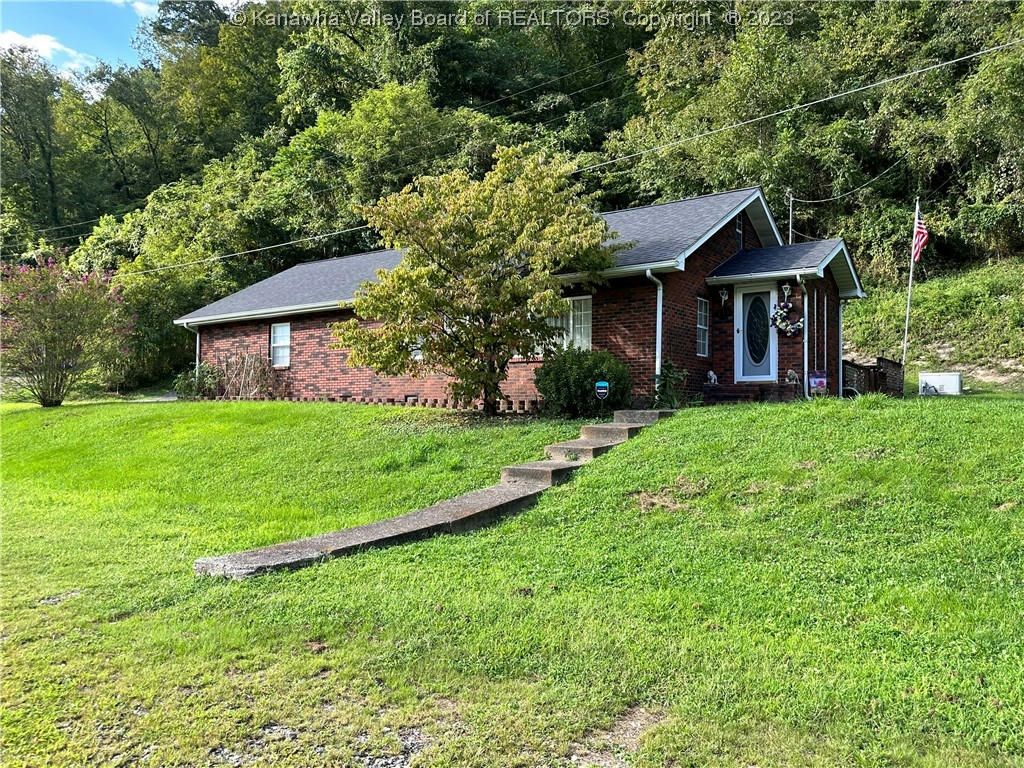 317 RAILROAD AVE, STOLLINGS, WV 25601, photo 1 of 24