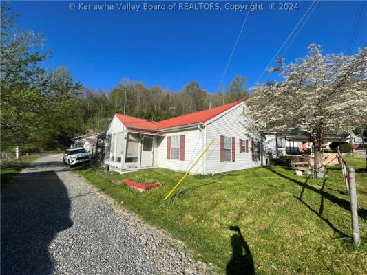 39 MADISON ST, CHAPMANVILLE, WV 25508, photo 2 of 15