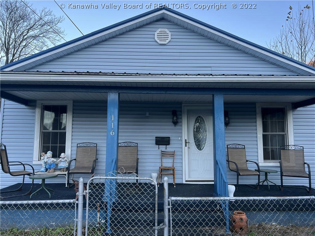 116 EARLY ST, MONTGOMERY, WV 25136, photo 1 of 11